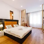 Διαμέρισμα The Chic One, Unirii Square View