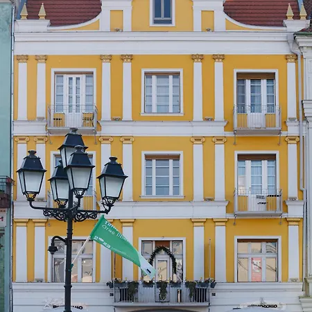 Apartment The Chic One, Unirii Square View *