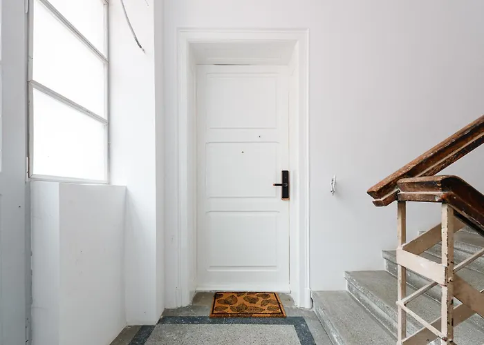 The Chic One, Unirii Square View