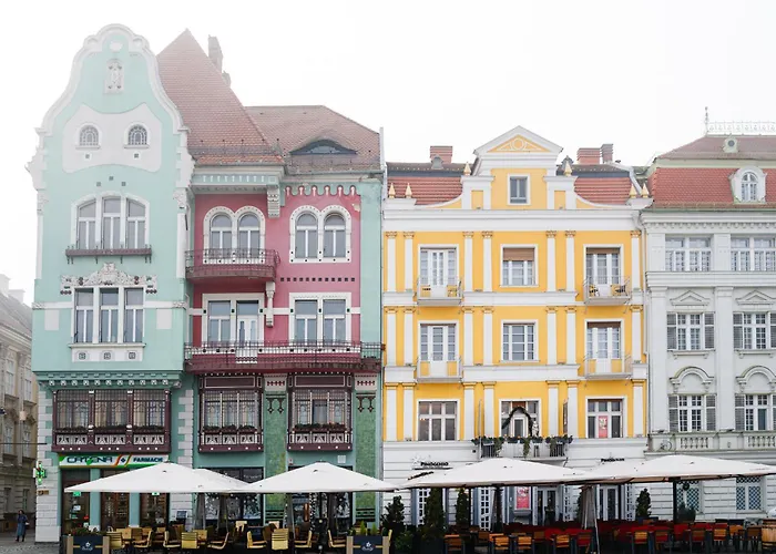 The Chic One, Unirii Square View