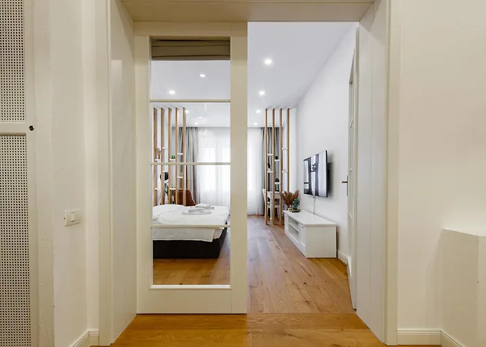 The Chic One, Unirii Square View Apartment